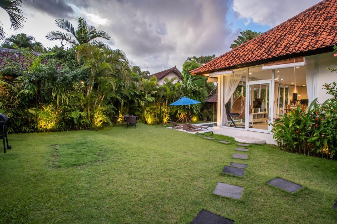 Villa Janitra Seminyak  Exterior photo
