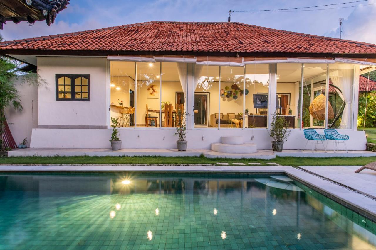 Villa Janitra Seminyak  Exterior photo